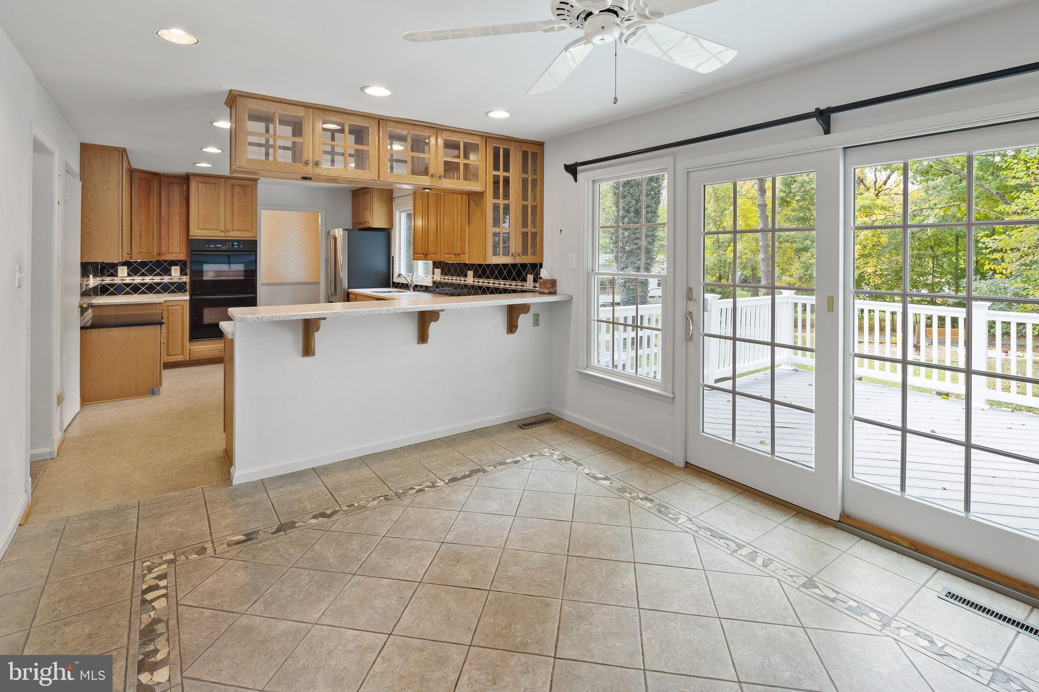 5014 Round Tower Place Columbia, MD 21044 - Photo 4 of 47 Sliders to back deck