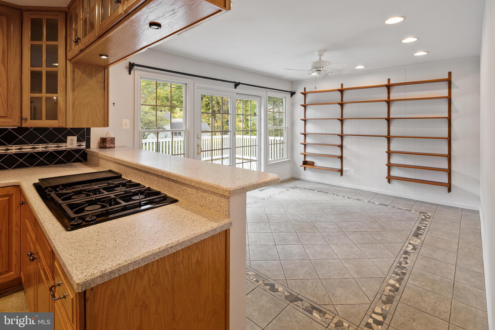 5014 Round Tower Place Columbia, MD 21044 - Photo 5 of 47 Plenty of table space