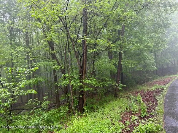 $227,000 | 5 Elbow Lane, Unit CUL DE SAC, Highland, NY 12528