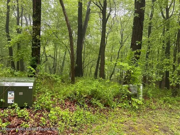 $227,000 | 5 Elbow Lane, Unit CUL DE SAC, Highland, NY 12528