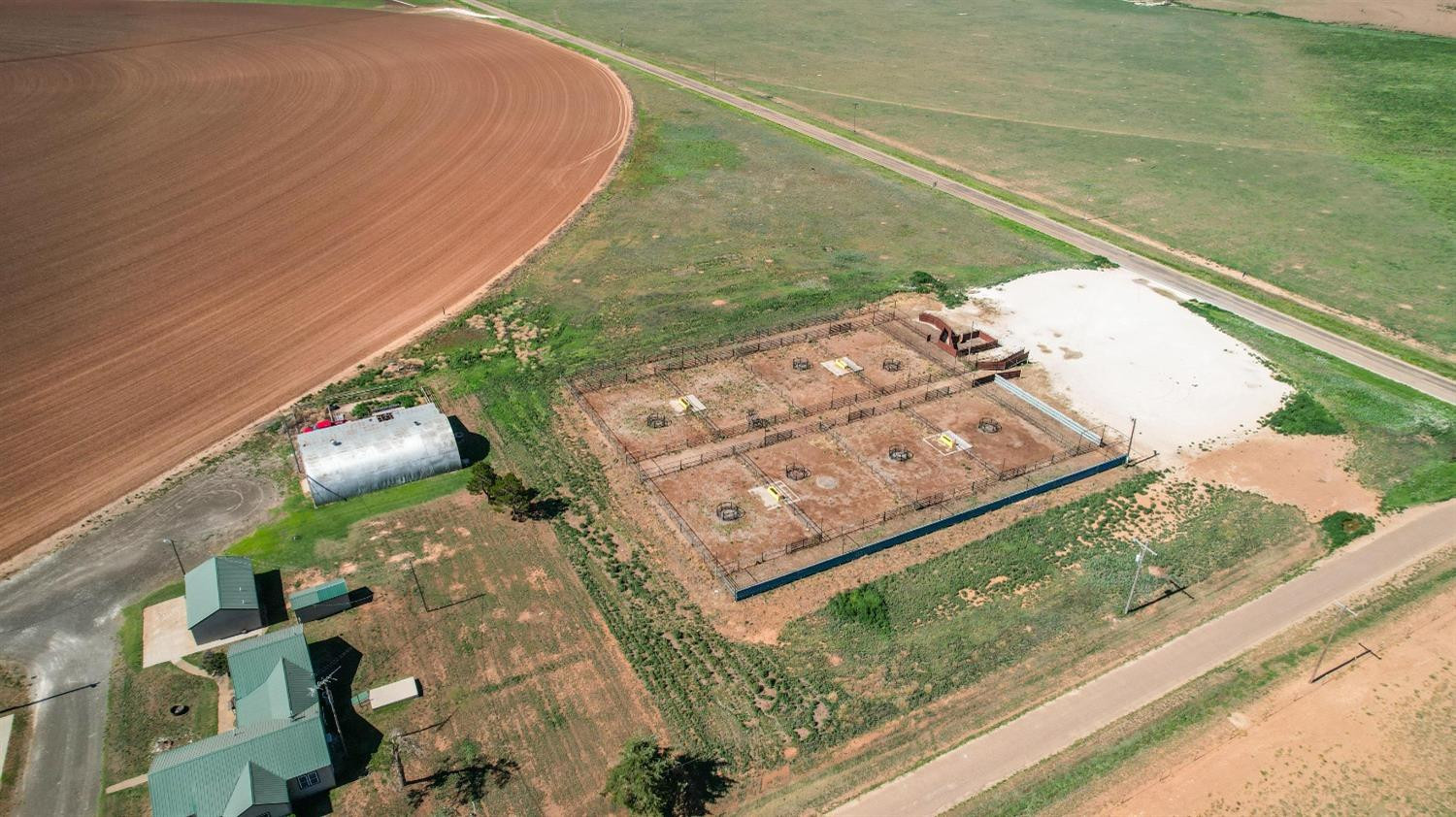 561 Farm To Market Road 302 Springlake, TX 79082 - Photo 31 of 38 a view of a yard with wooden floor