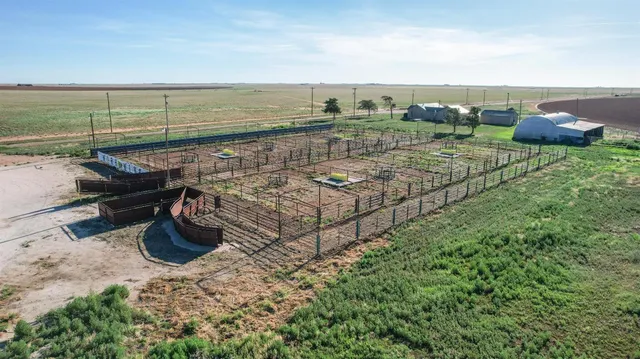 $260,000 | 561 Farm To Market Road 302, Springlake, TX 79082