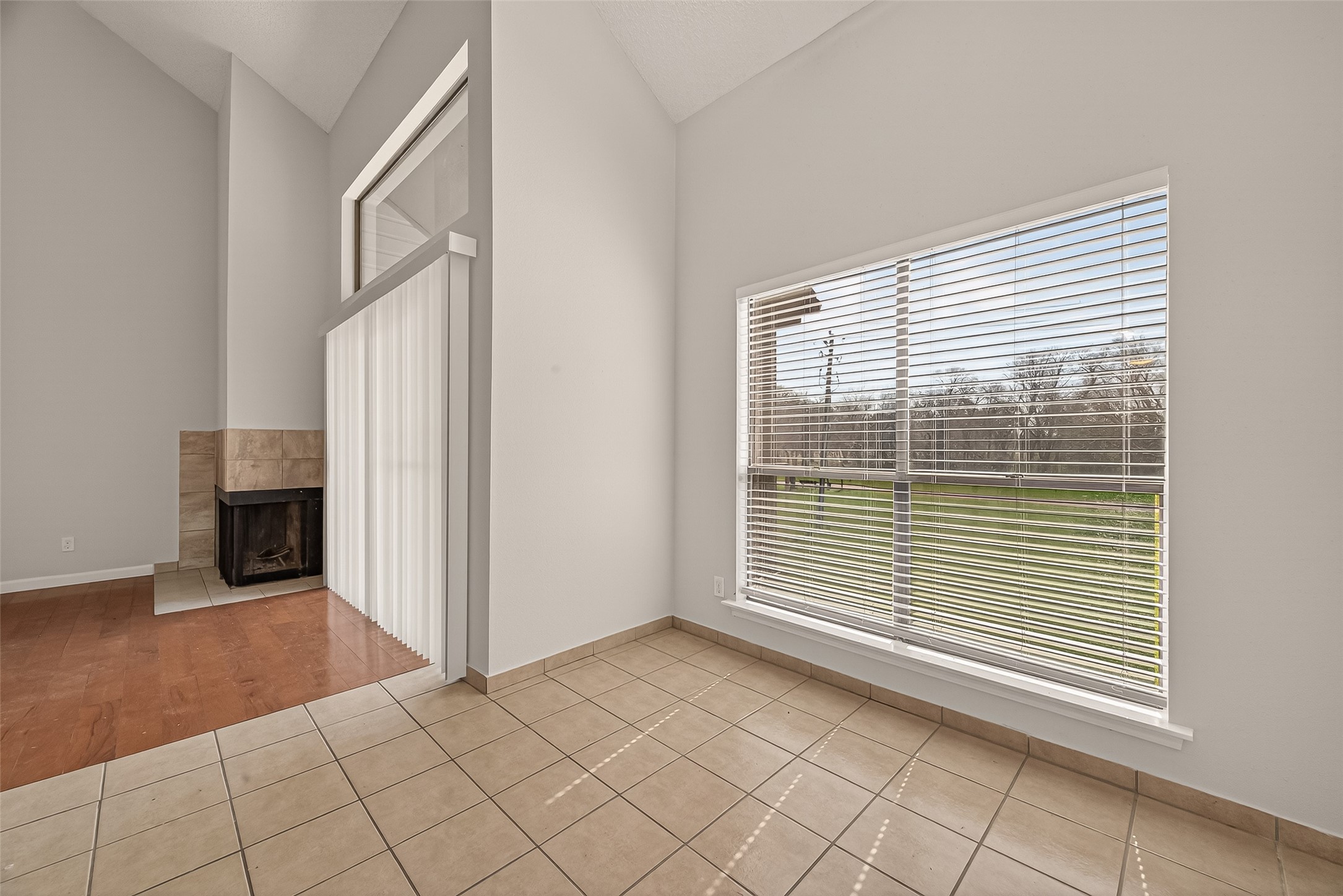 8483 Sands Point Drive Houston, TX 77036 - Photo 4 of 23