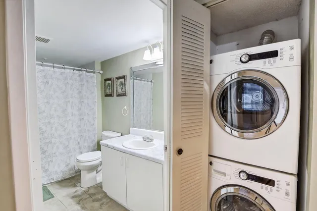 $2,400 | 1500 Southwest 131st Way, Unit 108N, Pembroke Pines, FL 33027