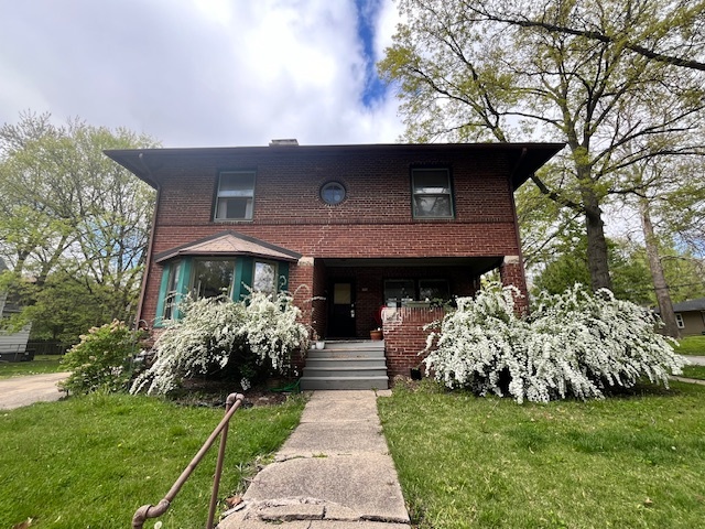 702 West High Street Urbana, IL 61801 - Photo 1 of 11