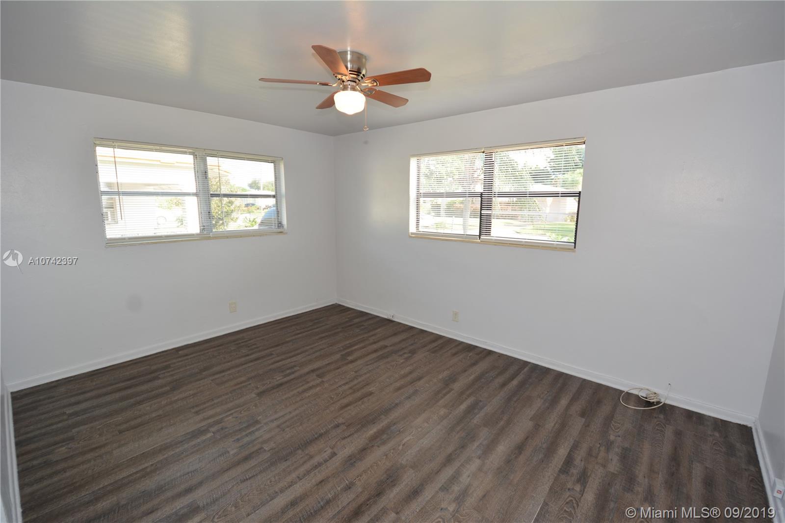 380 West 28th Street Riviera Beach, FL 33404 - Photo 15 of 39 Gallery Image 15