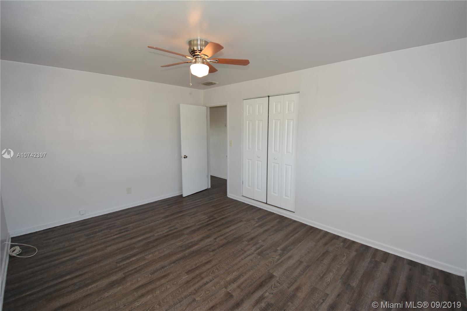380 West 28th Street Riviera Beach, FL 33404 - Photo 17 of 39 Gallery Image 17