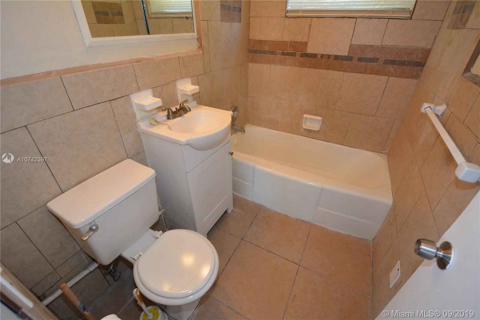380 West 28th Street Riviera Beach, FL 33404 - Photo 19 of 39 Gallery Image 19
