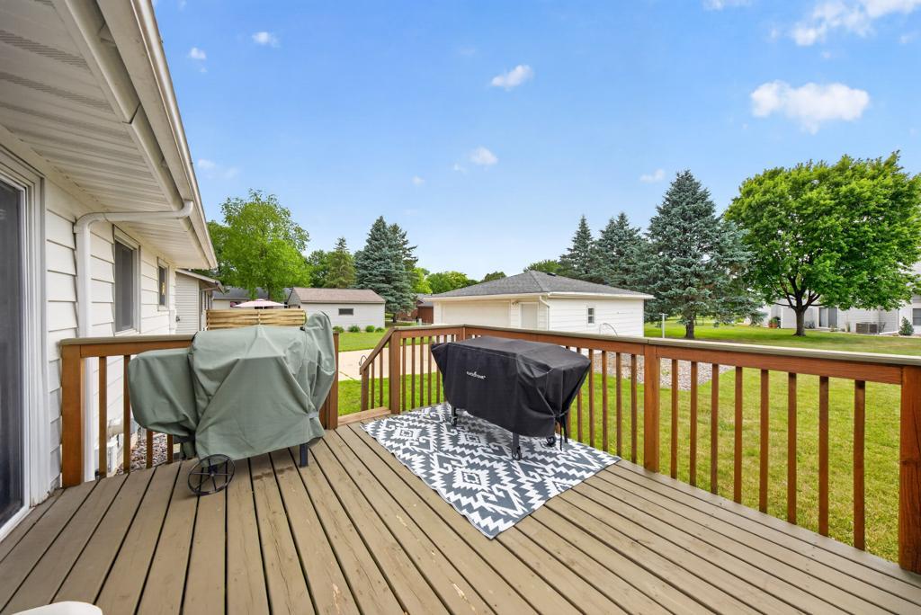 915 16 1/4 Street Southeast Rochester, MN 55904 - Photo 35 of 42