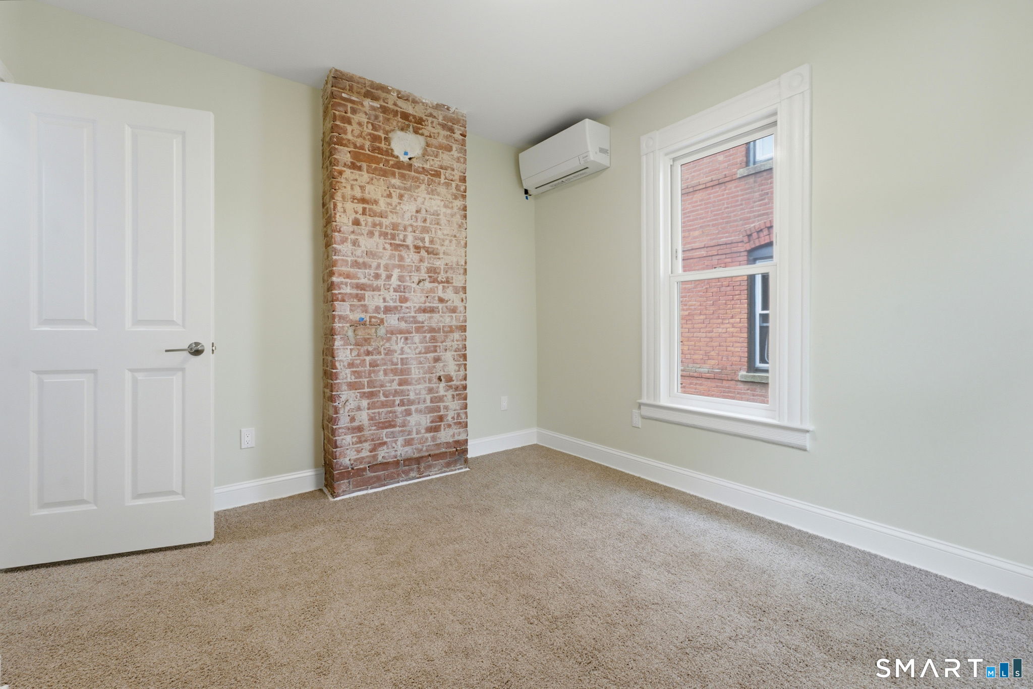 41 Center Street Hartford, CT 06120 - Photo 11 of 38