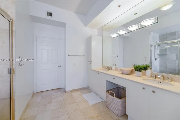 $5,750 | 145 Jefferson Avenue, Unit 445, Miami Beach, FL 33139