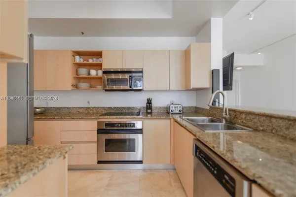 $5,750 | 145 Jefferson Avenue, Unit 445, Miami Beach, FL 33139