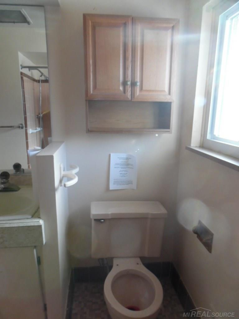 8165 Bernice Center Line, MI 48015 - Photo 13 of 28 Gallery Image 13