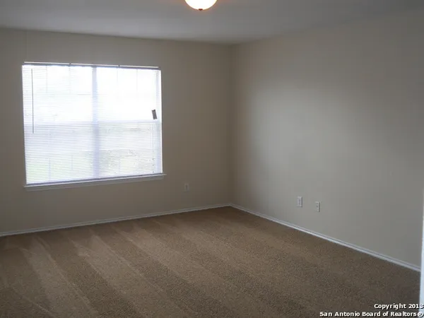 $1,650 | 8818 Kestrel Oak, Converse, TX 78109