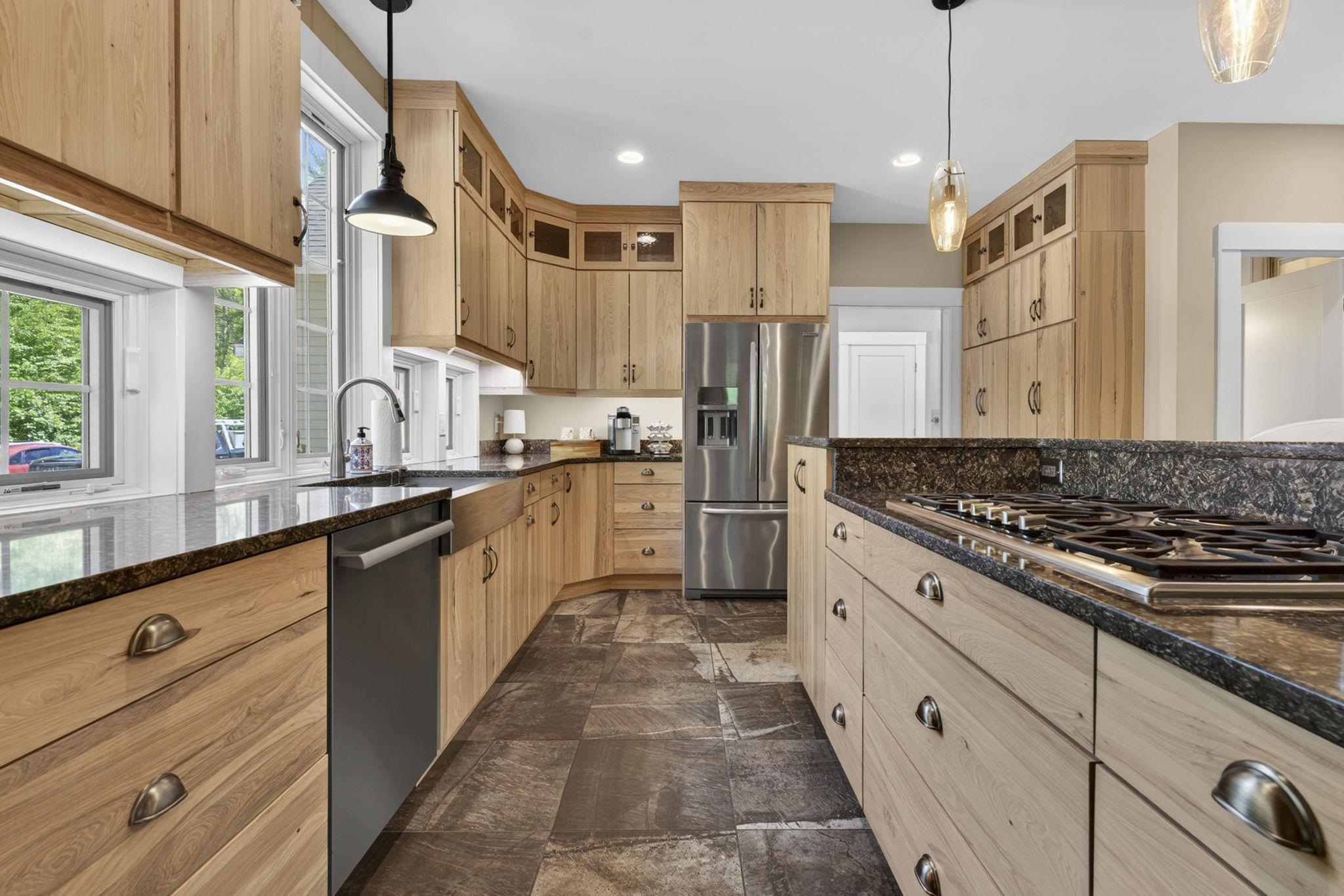 61 Kennard Road Nottingham, NH 03290 - Photo 3 of 38