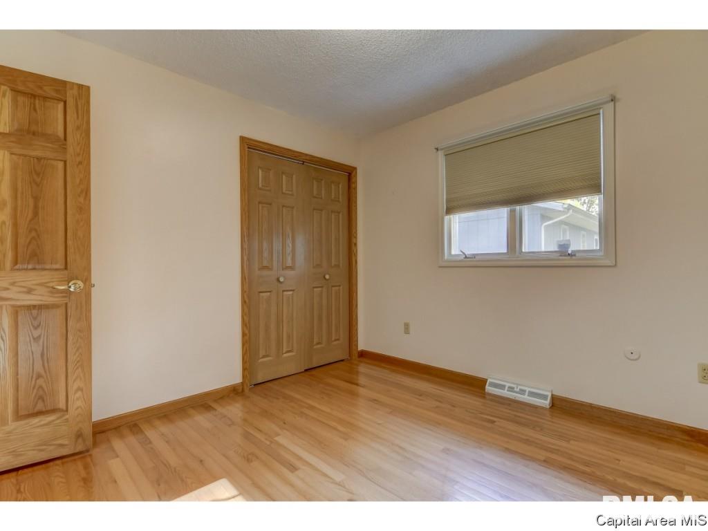 2495 Arrowhead Drive Springfield, IL 62702 - Photo 14 of 32