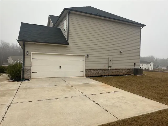 a view of backyard of house