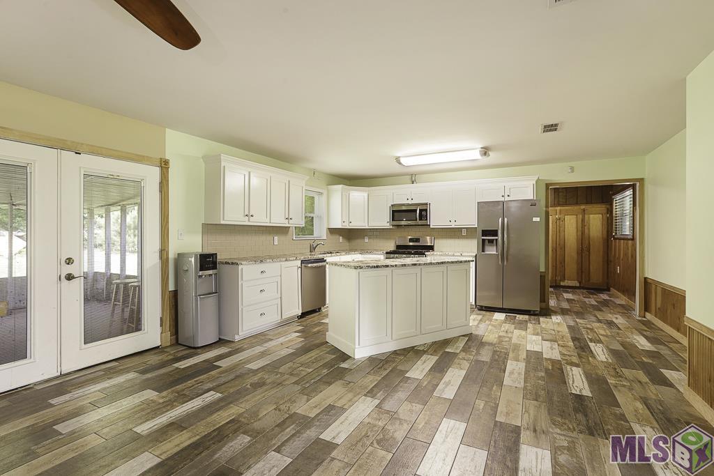 14929 Bear Island Road Maurepas, LA 70449 - Photo 7 of 31