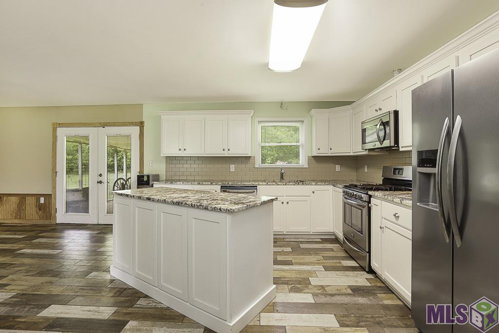 14929 Bear Island Road Maurepas, LA 70449 - Photo 9 of 31