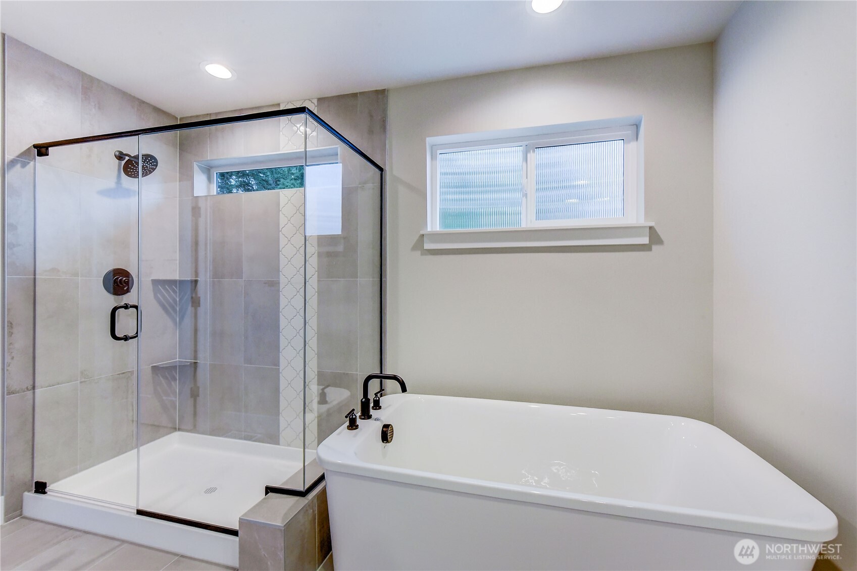 18425 Meridian Avenue Southeast, Unit CR 26 Bothell, WA 98012 - Photo 24 of 35 a bathroom with a bathtub and a shower