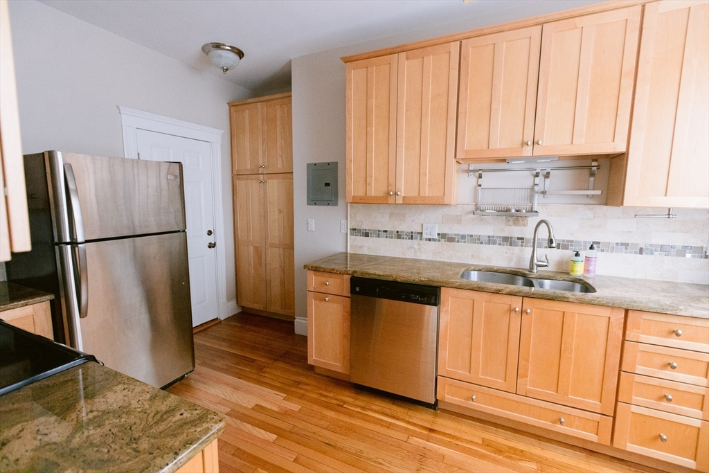 226 Jamaicaway, Unit 2 Boston, MA 02130 - Photo 3 of 21