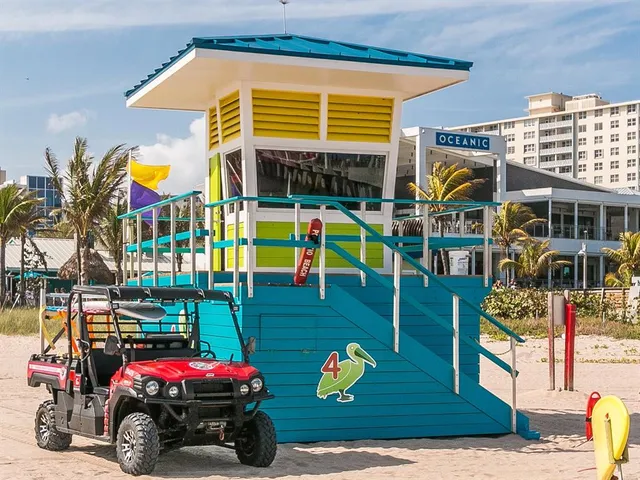 a view of outdoor space yard and porch