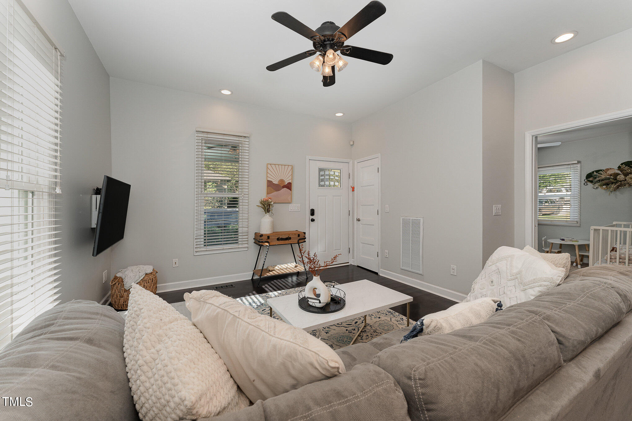 320 East Lee Street Raleigh, NC 27601 - Photo 6 of 31 006_a7403709-edit