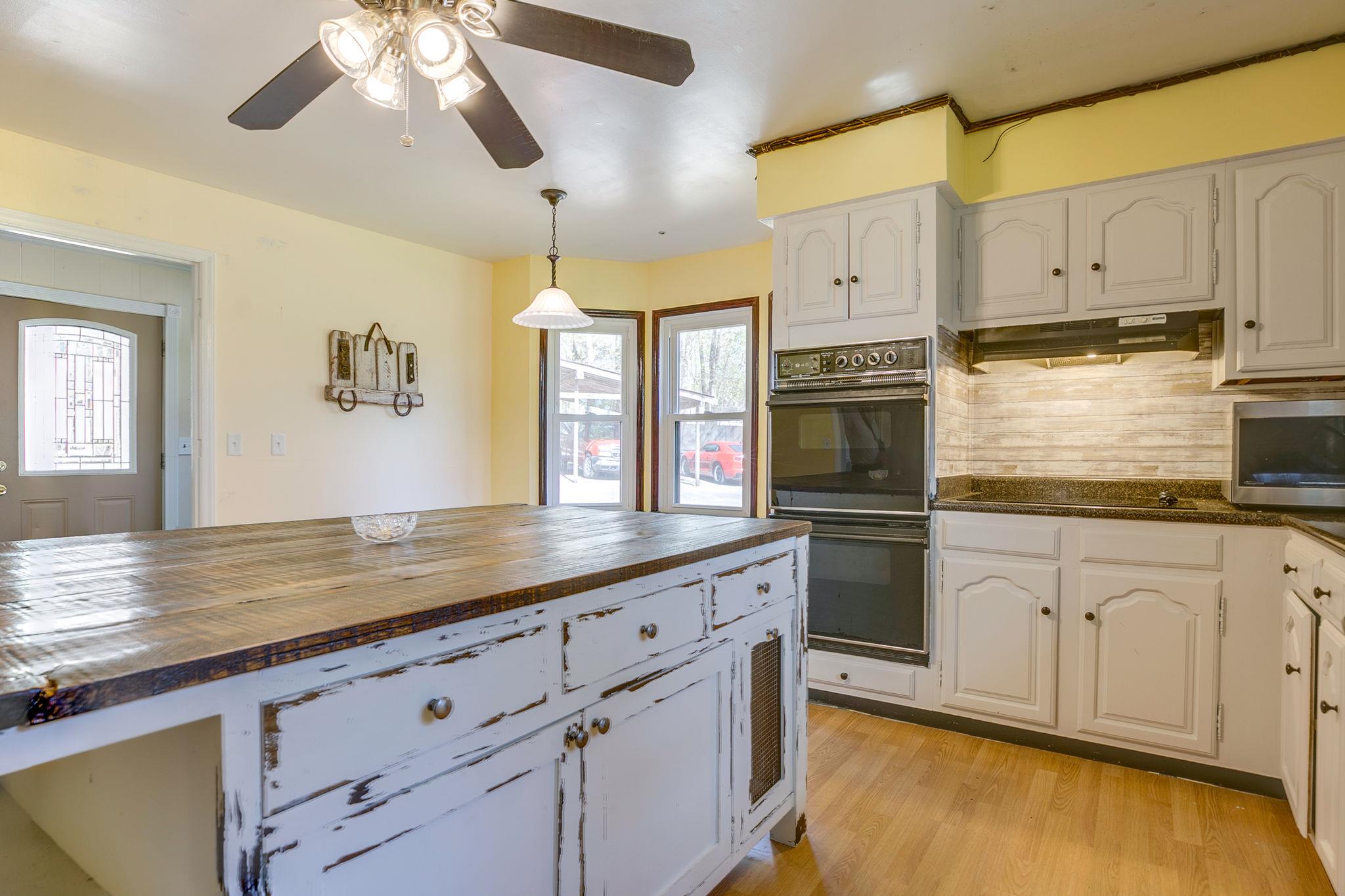 3547 Central Valley Road Murfreesboro, TN 37129 - Photo 8 of 29 Kitchen has lots of Cabinets