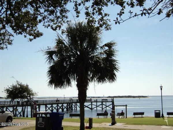 $1,995 | 264 Bonnet Way Southeast, Southport, NC 28461