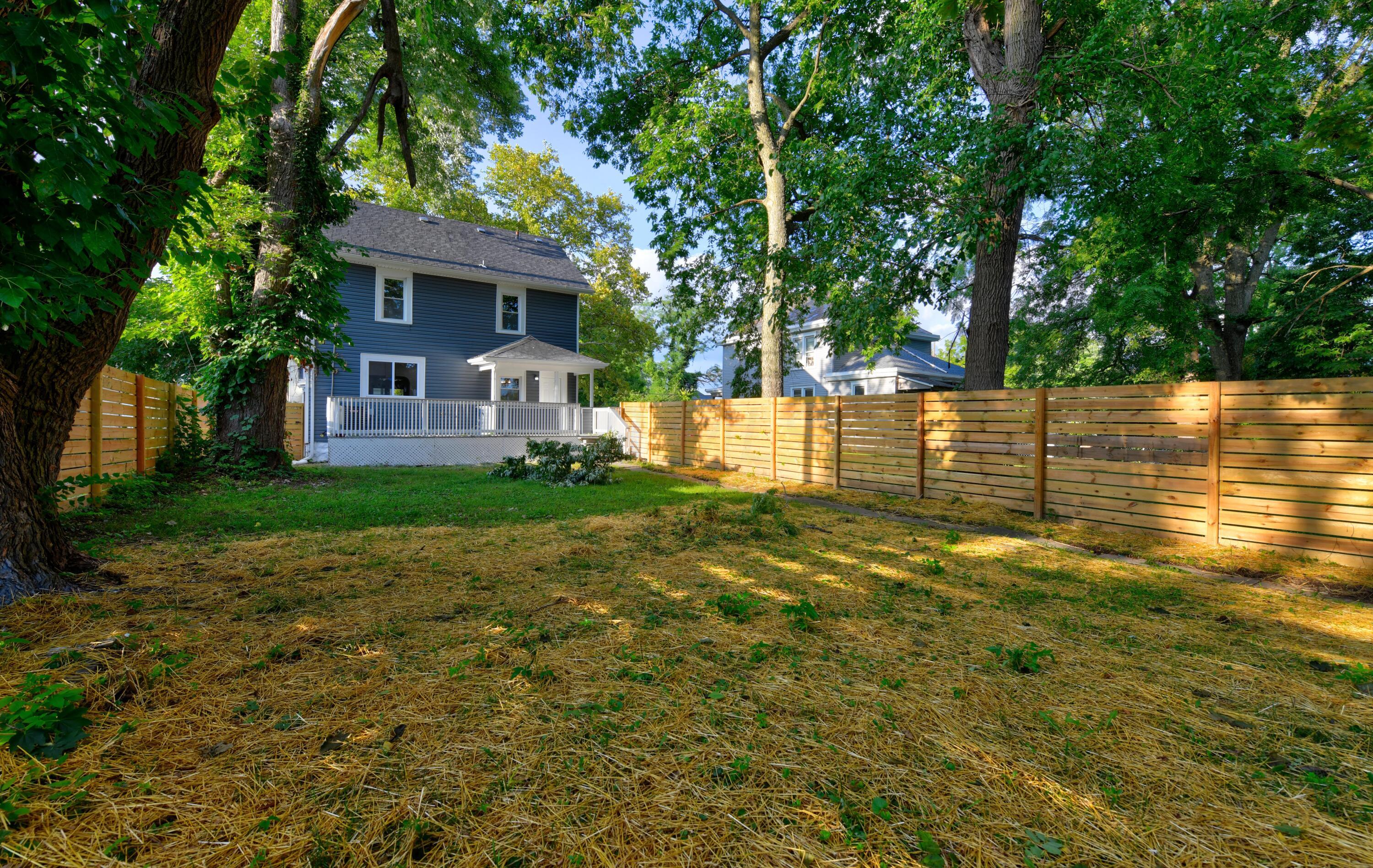 1275 East Fulton Street Columbus, OH 43205 - Photo 35 of 36 Yard