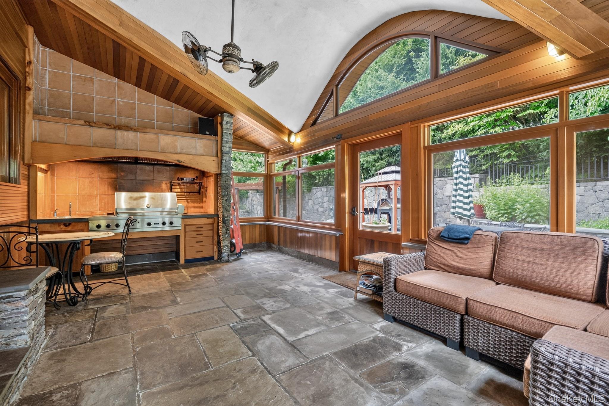 23 Inningwood Road Ossining, NY 10562 - Photo 4 of 50