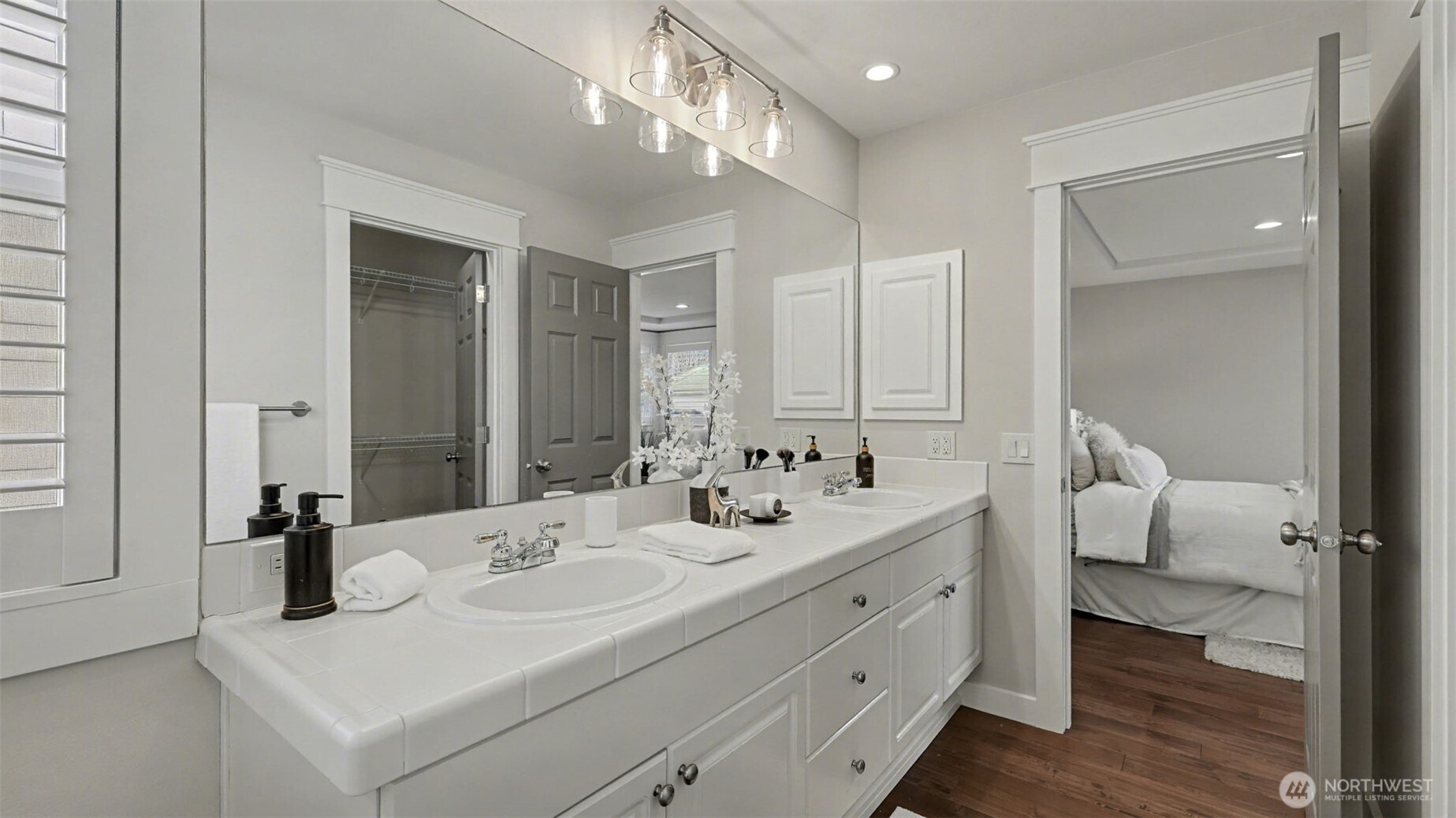 4817 Hartford Way Mukilteo, WA 98275 - Photo 29 of 36 a view of bathroom with dual sinks