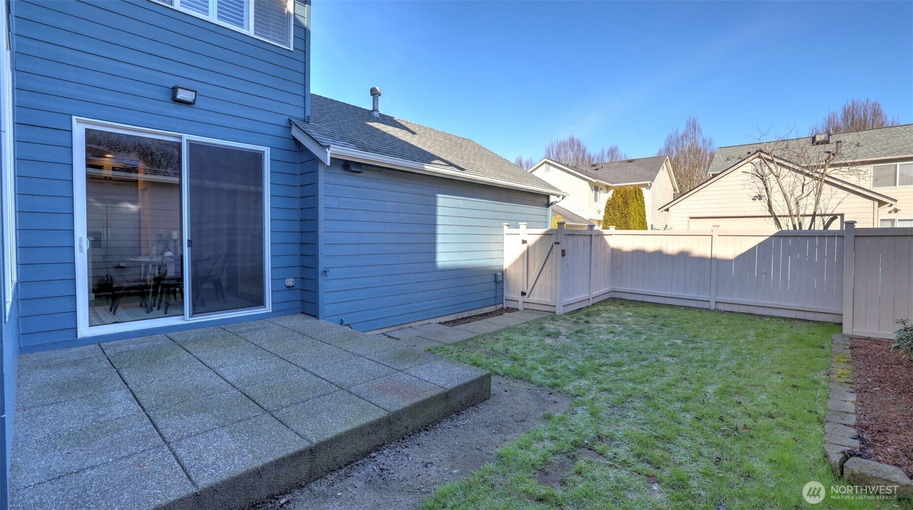 4817 Hartford Way Mukilteo, WA 98275 - Photo 35 of 36 a backyard of a house