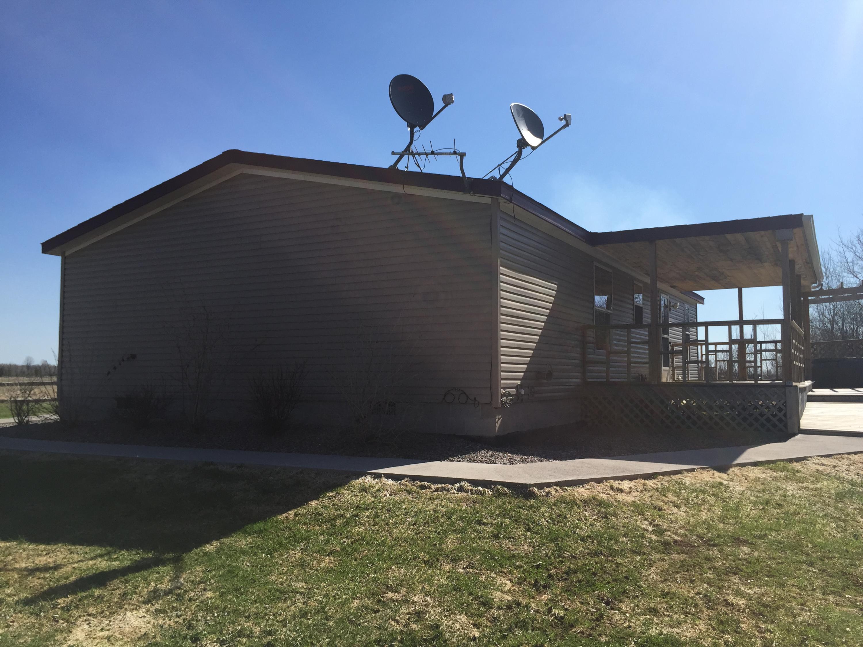 1122 East 11 Mile Road Dafter, MI 49724 - Photo 5 of 25 Gallery Image 5