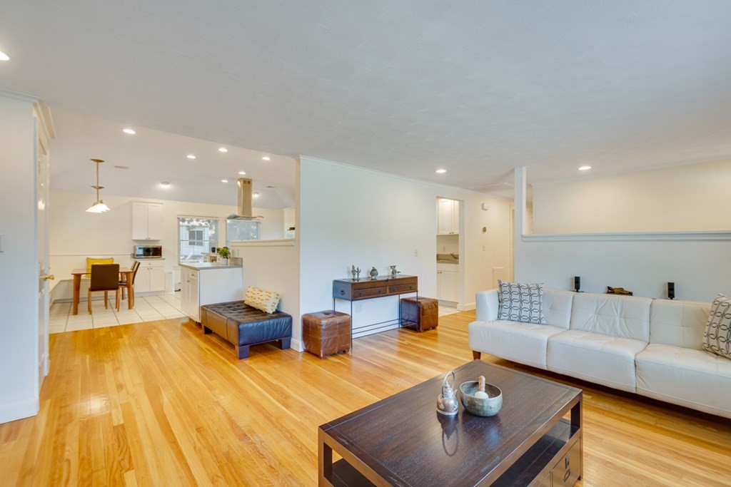 84 Brook Farm Road Boston, MA 02132 - Photo 8 of 33 Gallery Image 8