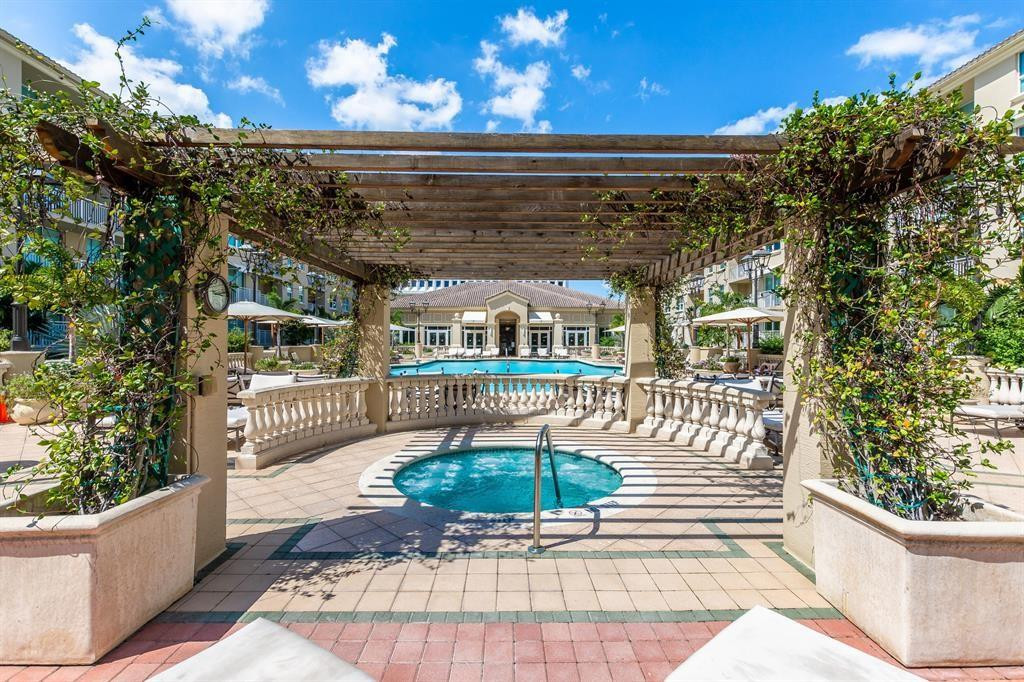 99 Southeast Mizner Boulevard, Unit 403 Boca Raton, FL 33432 - Photo 23 of 28 Photo 23
