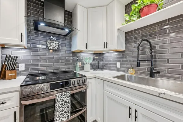 $479,000 | 744 Eastshore Terrace, Unit 102, Chula Vista, CA 91913