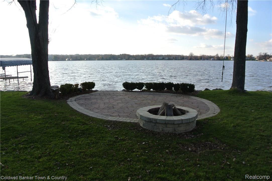 10231 Carmer Road Fenton, MI 48430 - Photo 37 of 42 DSC_0496.JPG