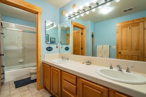 $799,900 | 10036 Nicolas Drive, Unit A, Truckee, CA 96161