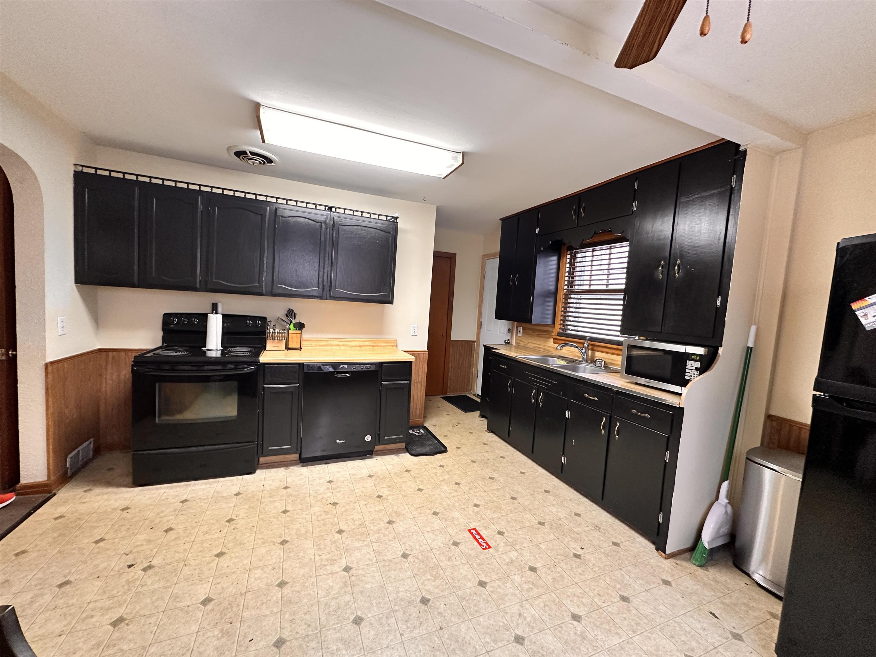 809 East State Street Mauston, WI 53948 - Photo 12 of 27