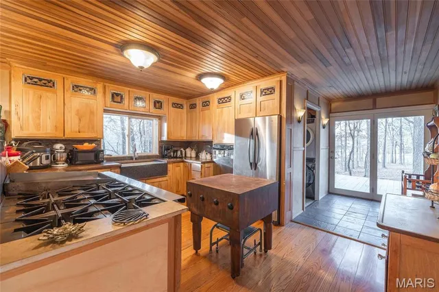 $690,000 | 15247 Laminack Road, Carterville, IL 62918