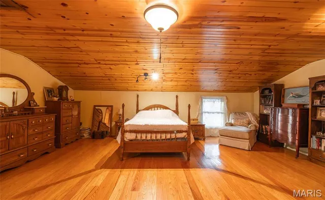 $690,000 | 15247 Laminack Road, Carterville, IL 62918