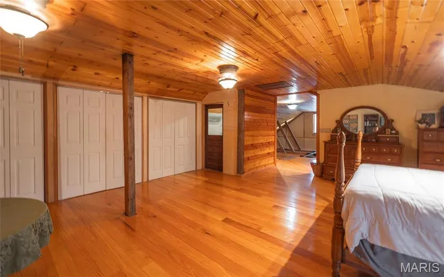 $690,000 | 15247 Laminack Road, Carterville, IL 62918