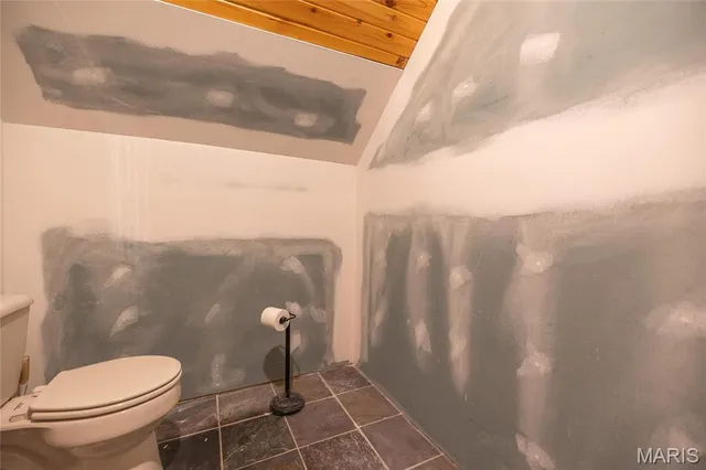 $690,000 | 15247 Laminack Road, Carterville, IL 62918