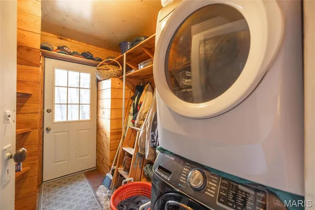 $690,000 | 15247 Laminack Road, Carterville, IL 62918