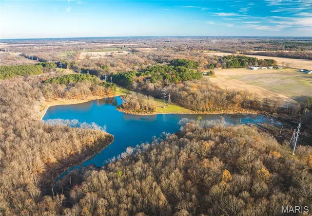 $690,000 | 15247 Laminack Road, Carterville, IL 62918