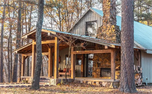 $690,000 | 15247 Laminack Road, Carterville, IL 62918