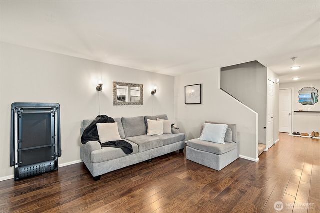 $470,000 | 5525 South 231st Place, Kent, WA 98032