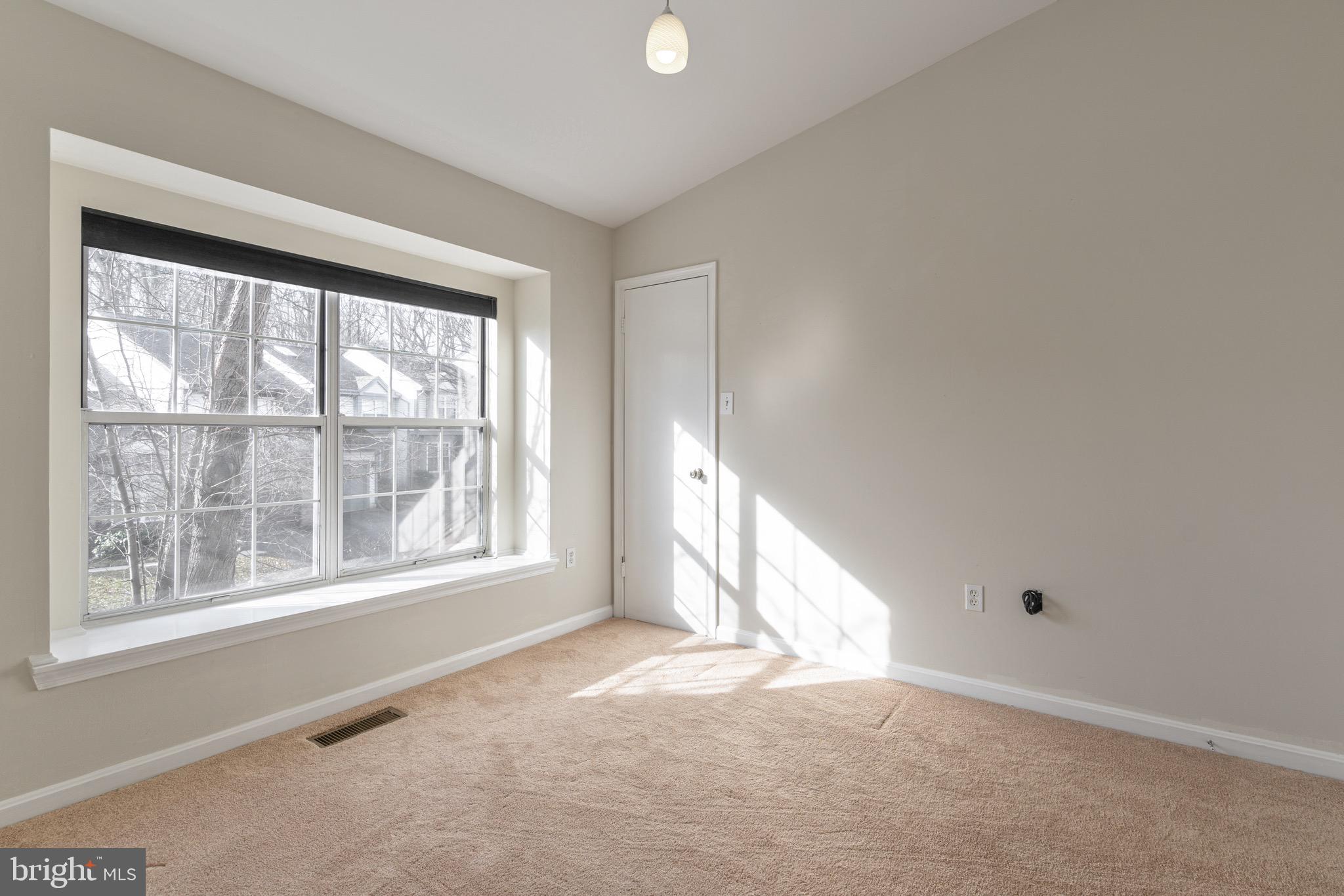 1558 Hugo Circle Silver Spring, MD 20906 - Photo 23 of 31 2nd bedroom