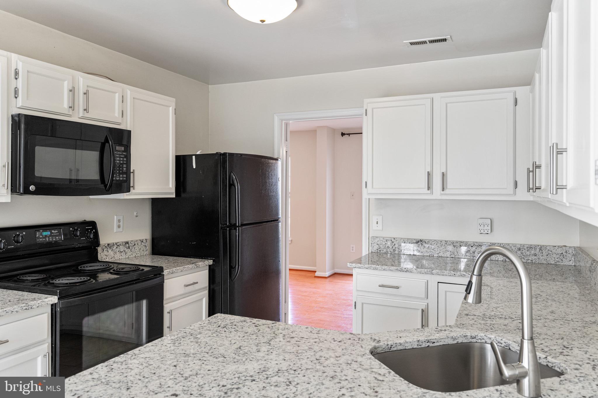 1558 Hugo Circle Silver Spring, MD 20906 - Photo 10 of 31 Lots of countertops